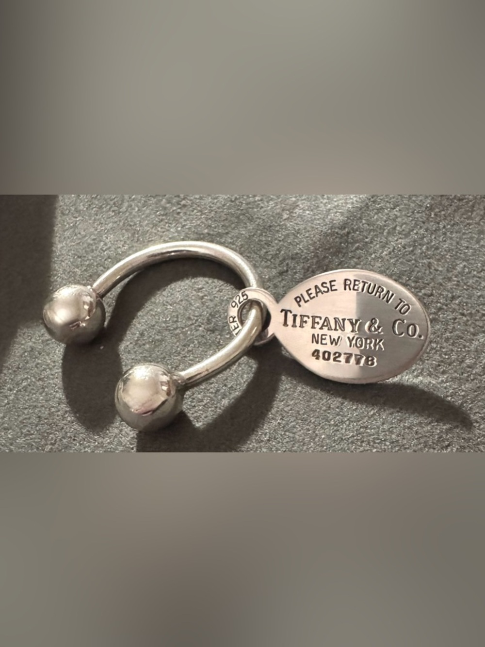 Tiffany & Co. Vintage 925 Sterling Silver Return to Tiffany Oval Tag Keyring